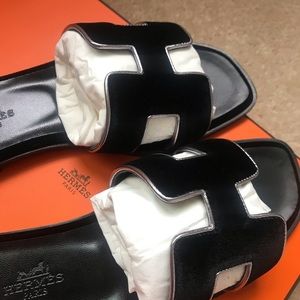 Brand new Hermes classic slippers in black velvet